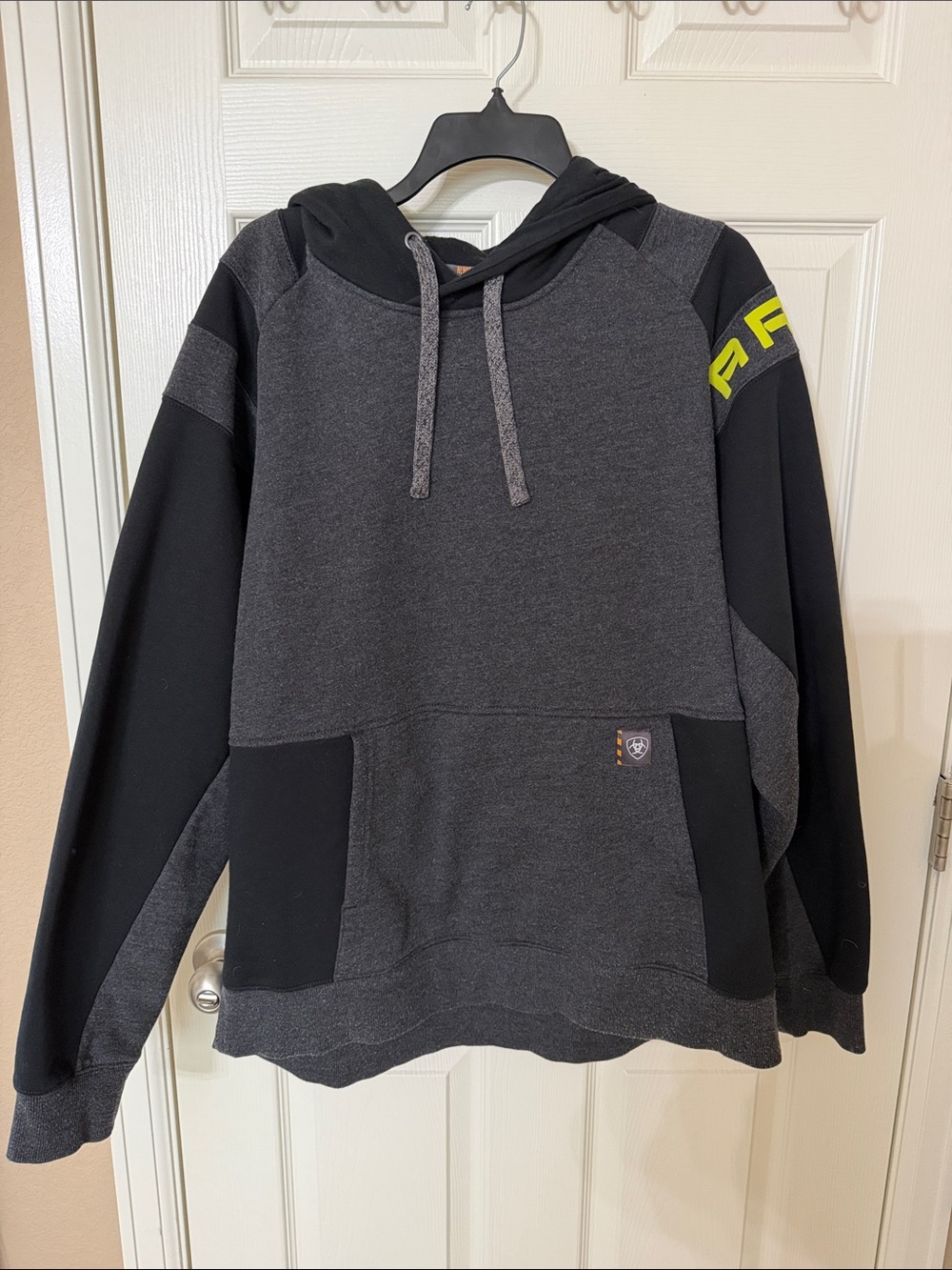 Men's Ariat Hooded Pullover Sweatshirt - Charcoal/Black by